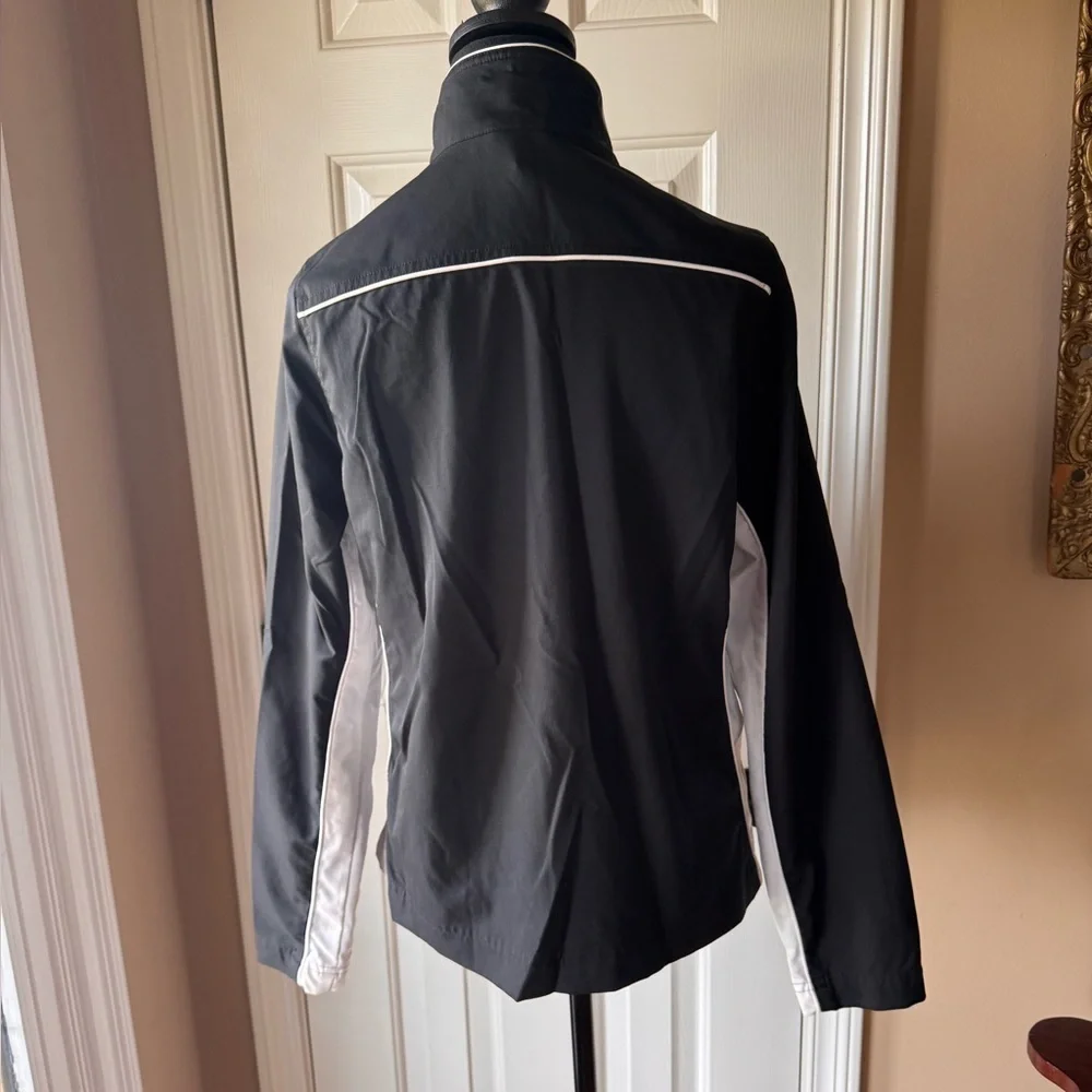 Nike Fit Dry Women's Black and White Utility Jacket
